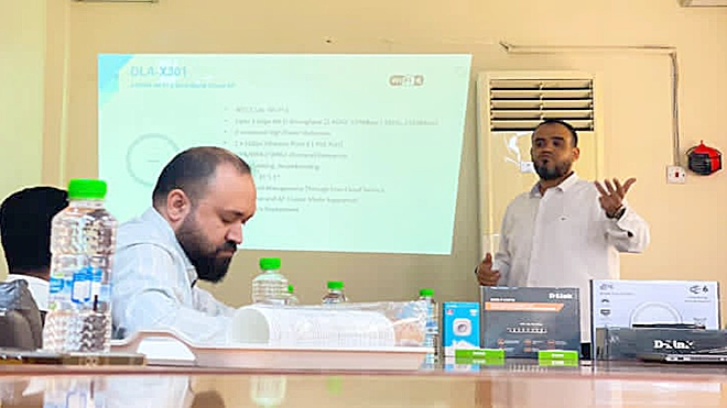 شركة النفط بعدن تبحث سبل تعزيز بنيتها التحتية مع "D-Link" العالمية